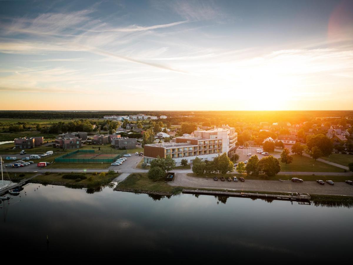 Georg Ots Kuressaare