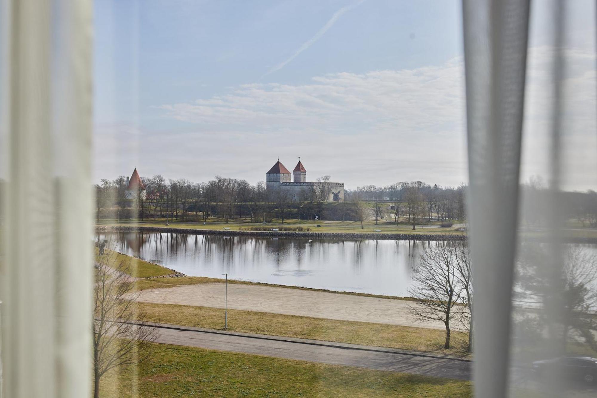 Hotell Georg Ots 4*